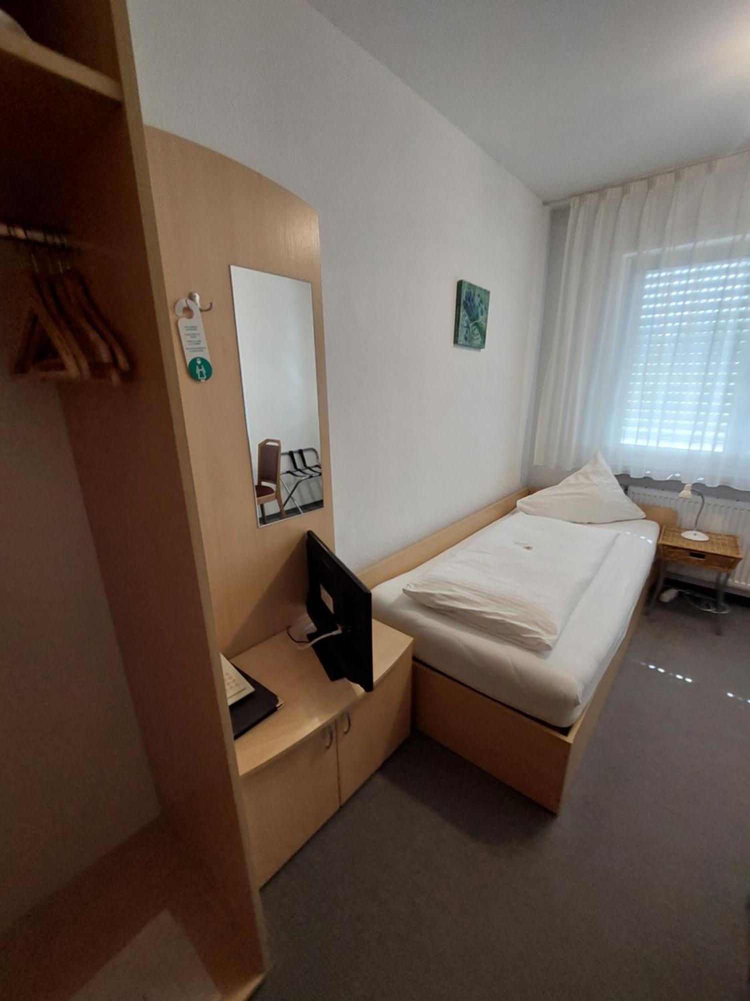 Hotel Zimmermann Filderstadt Eksteriør bilde