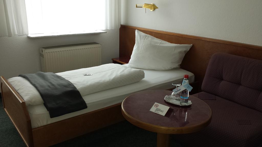 Hotel Zimmermann Filderstadt Eksteriør bilde